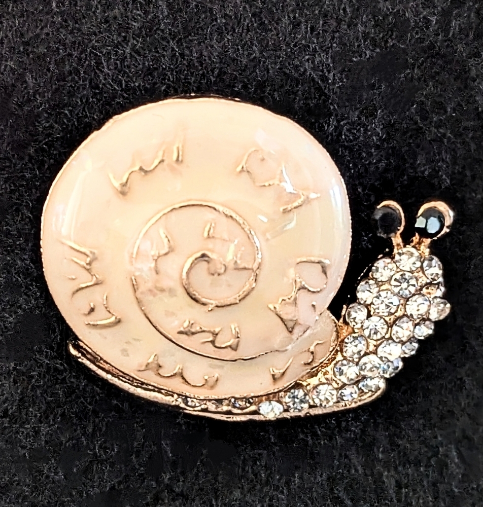 CRYSTAL AND ENAMEL SNAIL BROOCH